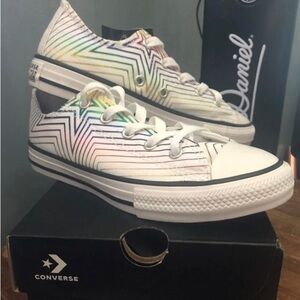 Sz 2M Little Kid - Converse Chuck Taylor® All Star® Rainbow Star Low Top Sneaker